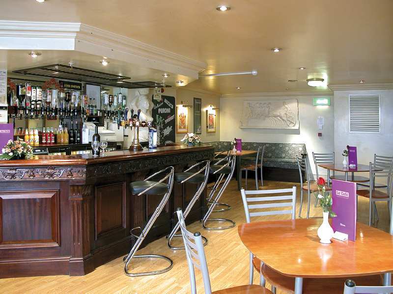 The Ashley Hotel Hale  Restaurace fotografie